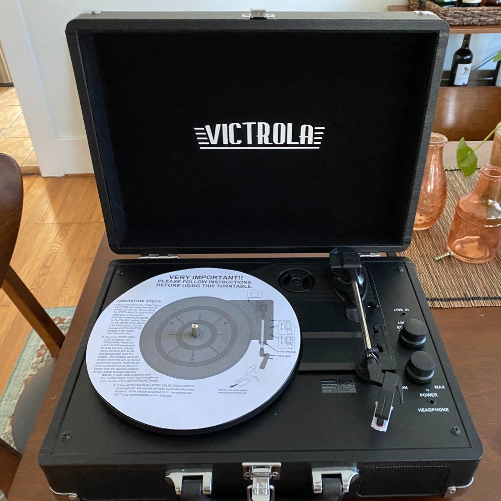 Victrola Bluetooth Turntable Model VSC-550BT